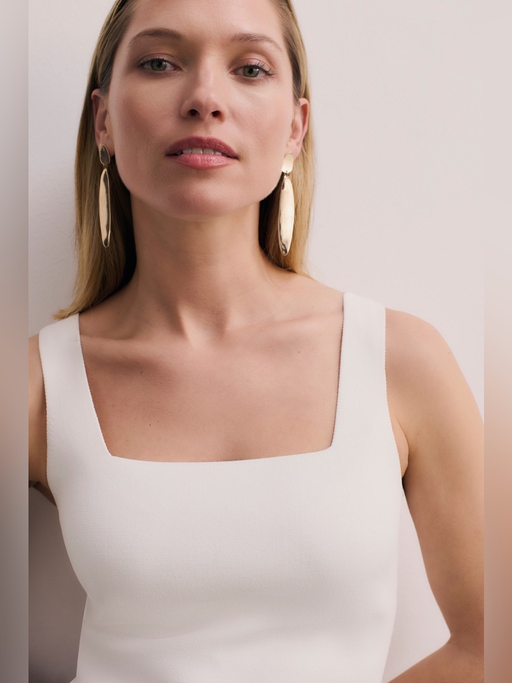 NEW. THE FOLD Sculpt Knit Keighley Top. NWT
